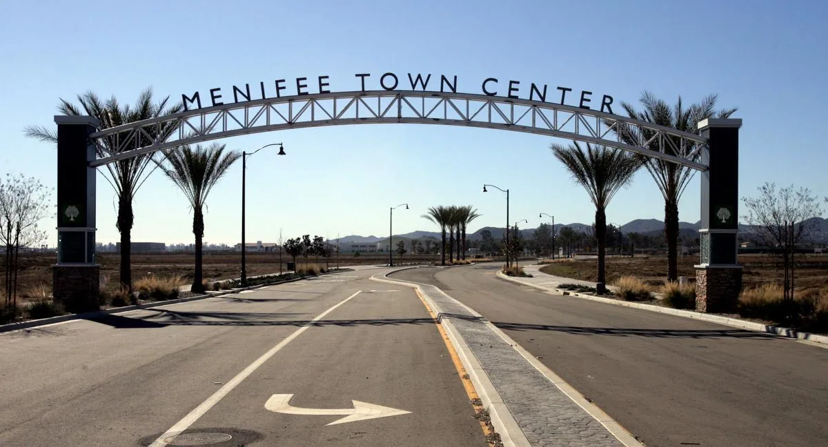 Commercial Roofing Along Newport Road in Menifee, CA